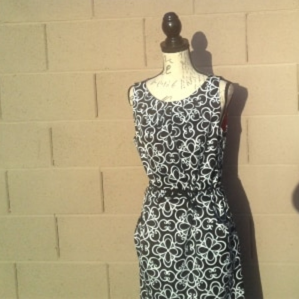 London Times Tailored B&W Dress w/Pockets Size 12